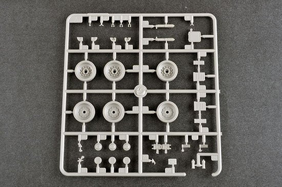 Trumpeter 09588 Russian T-80BVM MBT(Marine Corps) 1/35 – Bild 15