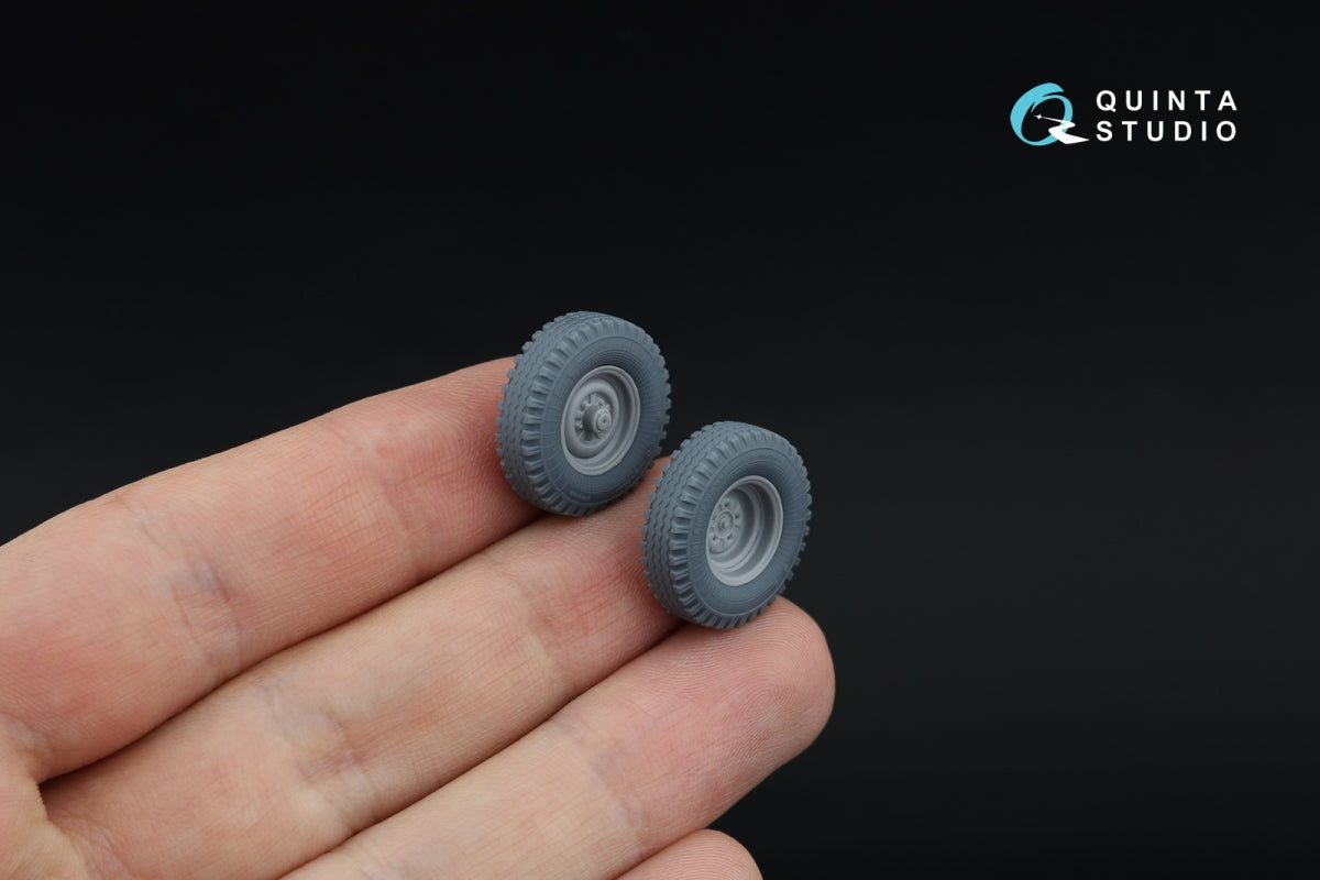 Quinta Studio QT43001 UAZ-469 Family tire set (Zvezda) 1/43 – image 2