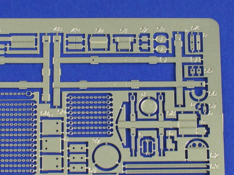 Aber 35221 German medium tank Pz.Kpfw. V, Ausf.G (Sd.Kfz. 171) Panther Ausf.G late - basic set 1/35 – Bild 2