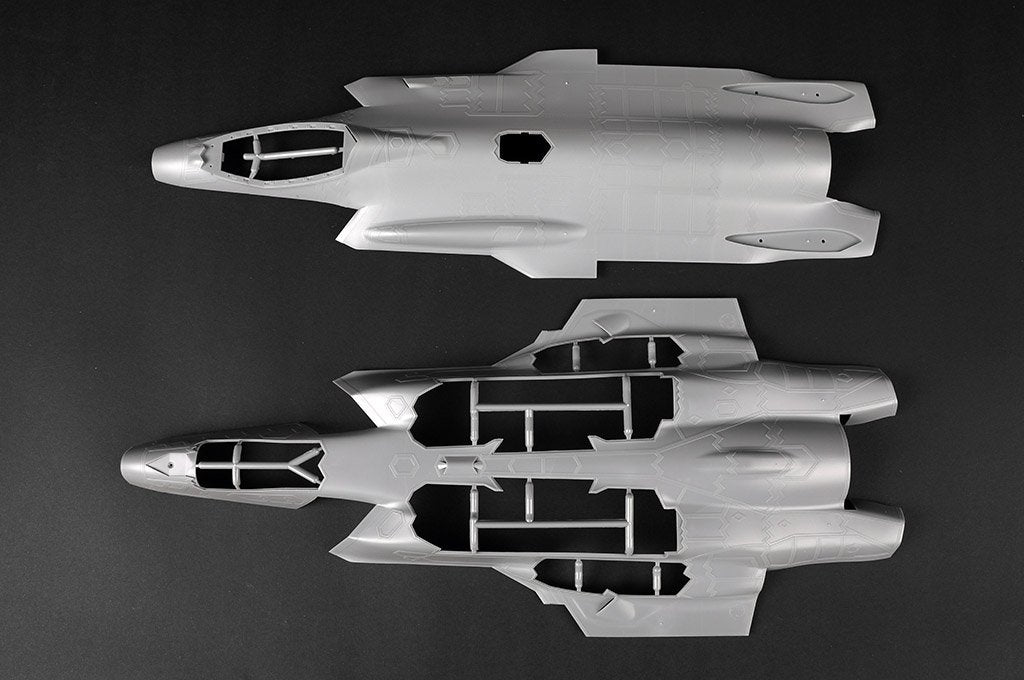 Trumpeter 03231 F-35A Lightning II 1/32 – image 9