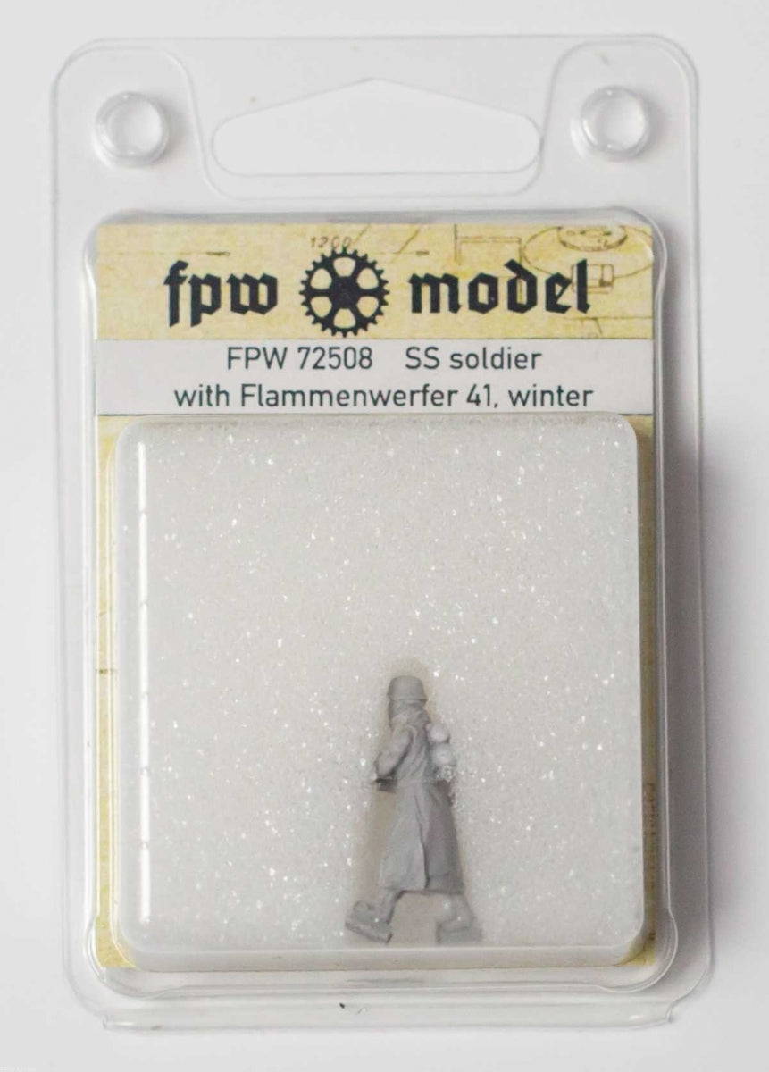 FPW Model 72508 SS-soldier with Flammenwerfer 41 1/72