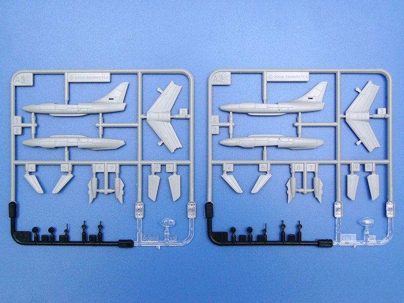 Trumpeter 05605 US CVN-68 Nimitz aircraft carrier 1975 (1/350) – image 14