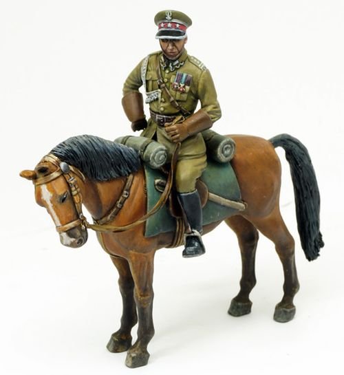 ToRo Model 35F107 Interwar Poland - Col. Bolesław Wieniawa-Dlugoszowski / Interwar Poland - Col. Boleslaw Wieniawa-Dlugoszowski commander of the 1st Regiment of the chevaliers 1/35 – imagen 3