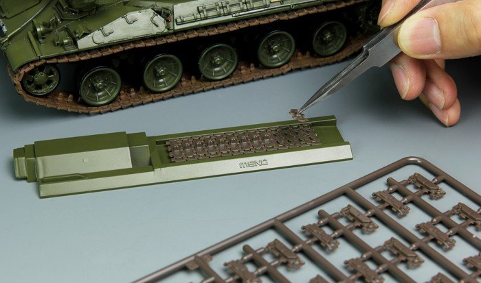 Meng Model TS-003 French AMX-30B Main Battle Tank 1/35 – image 6