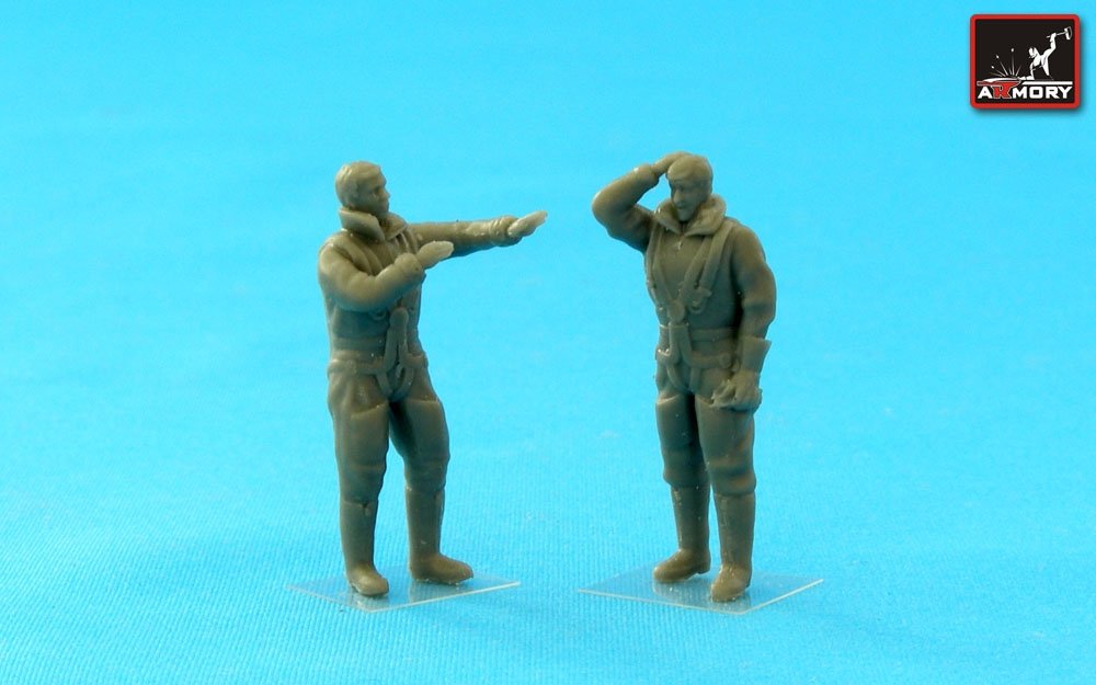 Armory Models F7224a RAF WWII crewmen in high altitude outfit – “Flight Stories” 1/72 – obrázek 2
