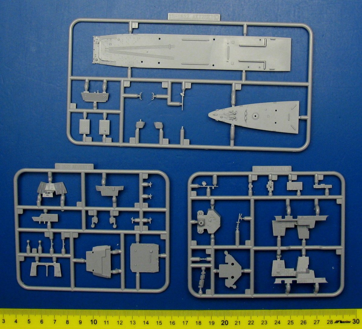 Aoshima 00817 Fuyuzuki 1/700 – Bild 8