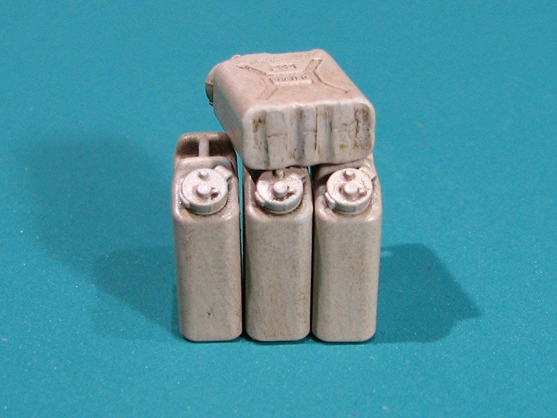 EUREKA XXL E-044 US Military Water Canisters 1/35 – image 4