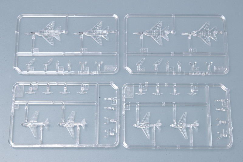 Trumpeter 05714 USS Nimitz CVN-68 1/700 – immagine 3