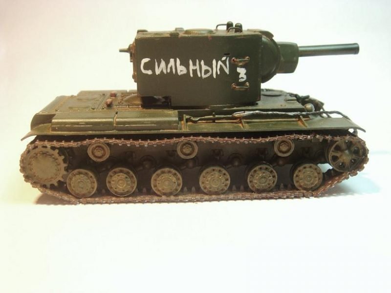 PST 72017 KV-2 Heavy Tank 1/72 – obrázek 6