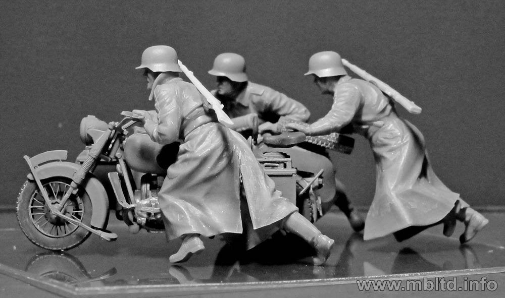 Master Box 35178 German Motorcyclists WWII – image 3