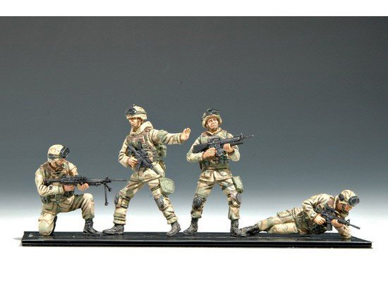 Trumpeter 00410 US101st Airborne Division Crew 1/35 – image 3
