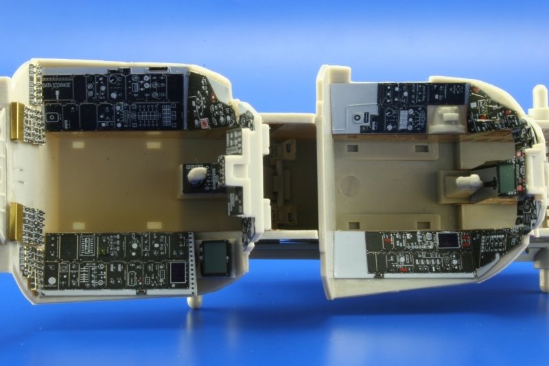 Eduard 32529 F-14A interior 1/32 Tamiya – image 10