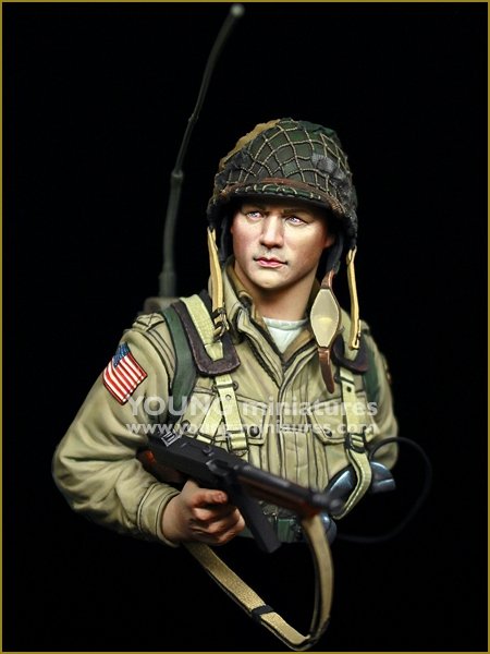 Young Miniatures YM1885 US Airborne Radio Operator CARENTAN 1944 1/10 – Bild 2