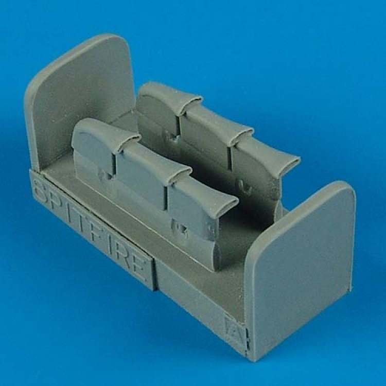 Échappement Quickboost QB48419 Spitfire Mk.I/Ia/Ila - queue de poisson Airfix 1/48