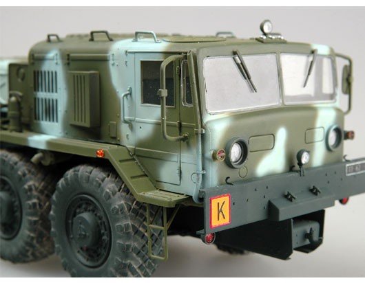 Trumpeter 01005 MAZ/KZKT-537L Ballast Tractor 1/35 – image 4