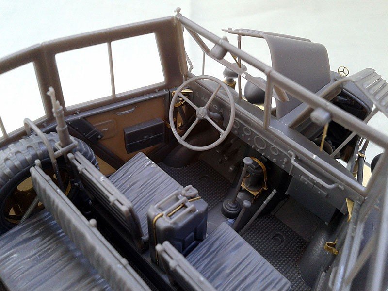 Miniart 35147 L1500A Kfz.70 German Personnel Car 1/35 – image 17