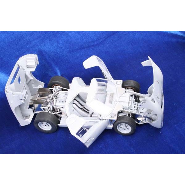 KA Models KS-00007 GT40 SUPER DETAIL-UP DELUXE PACK for Trumpeter 1/12 – image 11