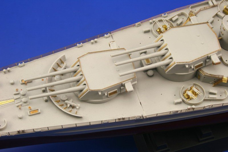 Eduard 53018 USS BB-55 North Carolina 1/350 Trumpeter – image 6