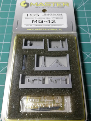 Master GM-35-024 MG-42 - German machine gun (7.92mm) - complete rifle - includes turned, resin, photo-etched parts (1 pc.) 1/35 – image 7