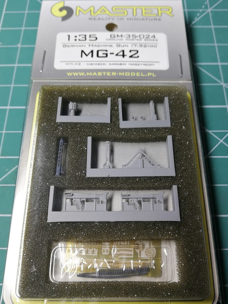 Master GM-35-024 MG-42 - German machine gun (7.92mm) - complete rifle - includes turned, resin, photo-etched parts (1 pc.) 1/35 – image 7