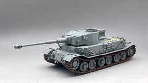 Amusing Hobby 35A059 Panzerbefehlswagen Tiger (P) 003 w/Zimmerit in May 1944 1/35 – image 2