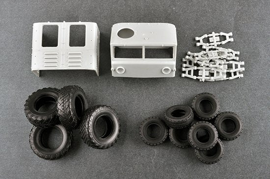 Trumpeter 01065 MAZ-537G Late Production type with ChMZAP-9990 semi-trailer 1/35 – obrázek 10