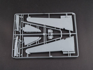 Trumpeter 02829 C-48C Skytrain Transport Aircraft 1/48 – image 2