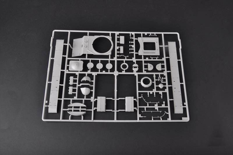 Trumpeter 01570 Soviet KV-122 Heavy Tank 1/35 – obrázek 8