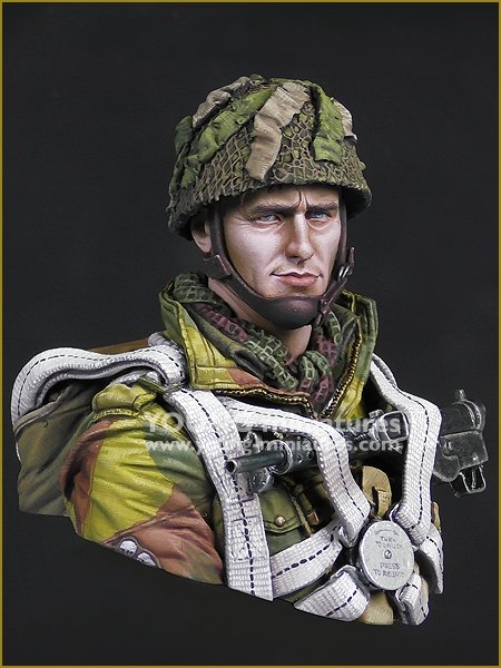 Young Miniatures YM1864 British Paratrooper Operation Market Garden 1944 1/10 – Bild 2