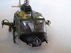 Revell 04476 Bell UH-1 Huey Hog 1/48 – obrázek 2