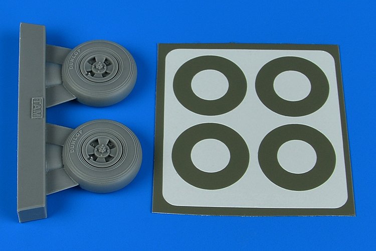 Aires 2241 Spitfire Mk.IX wheels (4-spoke) &amp;amp; paint masks 1/32 TAMIYA