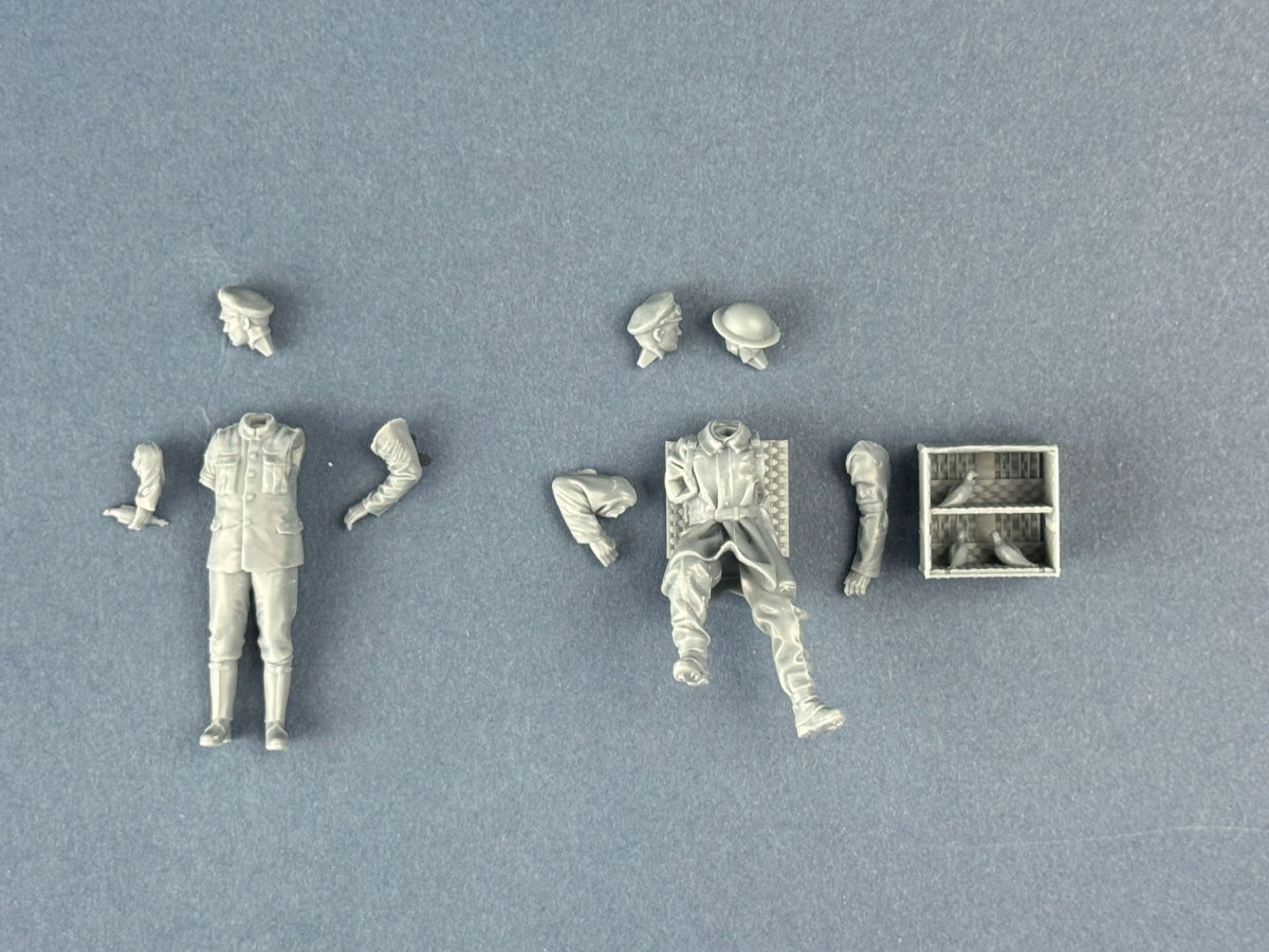 Copper State Models F35-059 Cavalier messager britannique transportant des pigeons voyageurs vers le front (moto non incluse) 1/35 – image 4