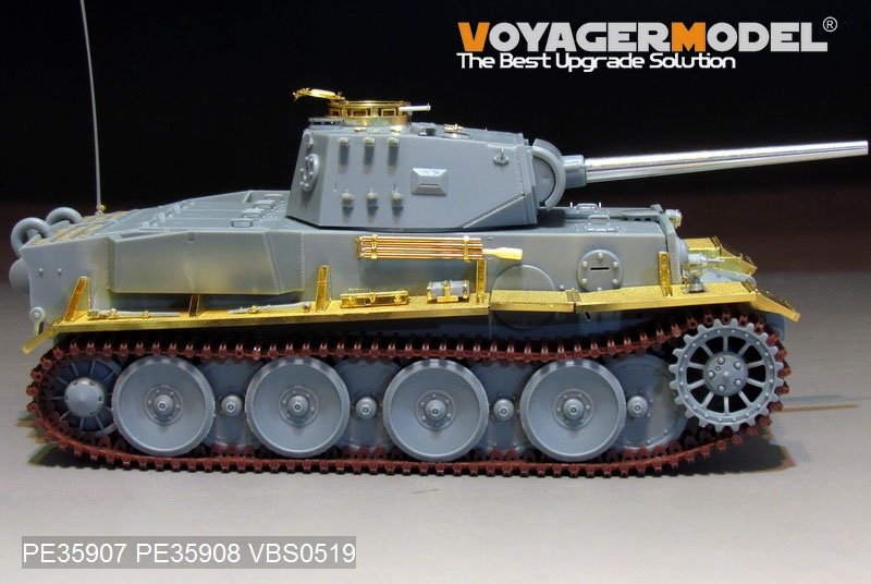 Voyager Model PE35907 WWII German Pz.Kpfw.VI Ausf.C/B (VK36.01) Fenders for REVOSYS 1/35 – image 4