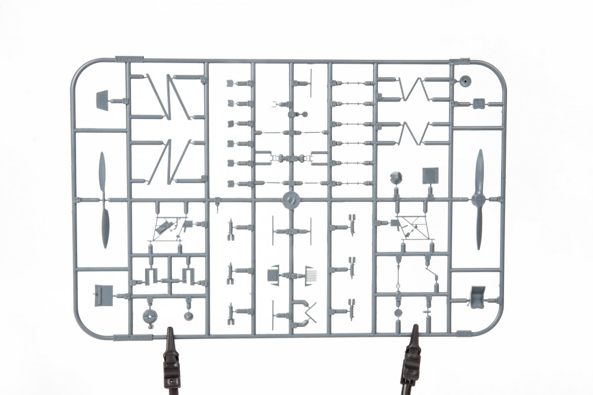 Eduard 8192 Avia B-534 IV series 1/48 – Bild 8