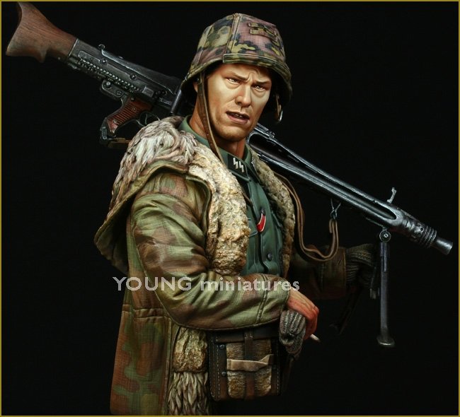 Young Miniatures YM1822 Waffen SS MG-42 Gunner Ardennes 1944 1/10 – Bild 5