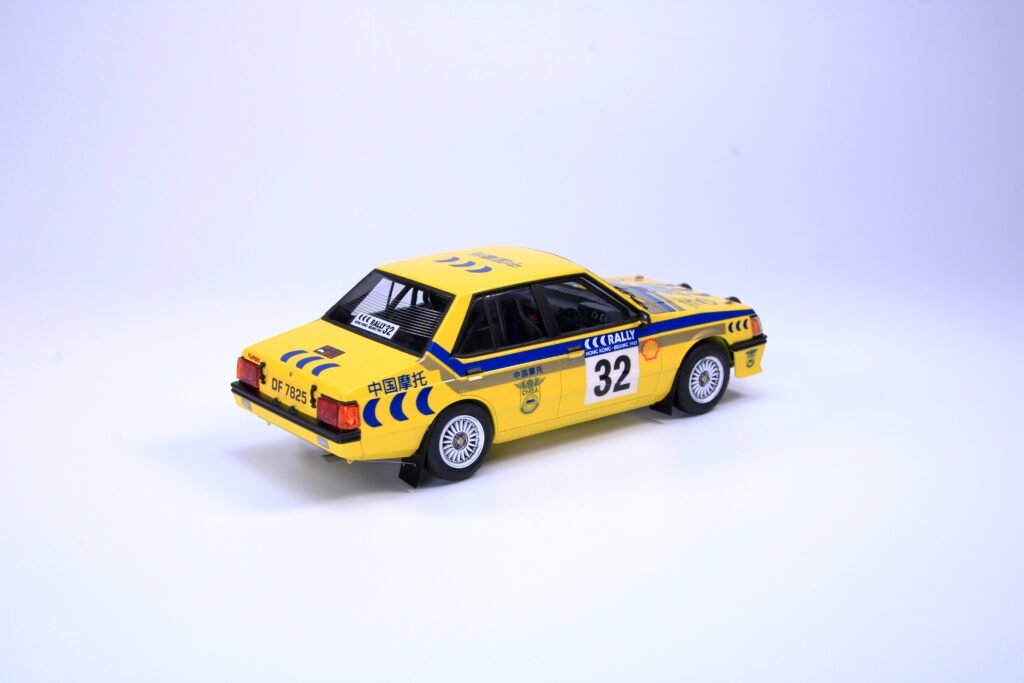 NuNu PN24032 Mitsubishi Lancer Turbo 85 Hong Kong-Beijing Rally 1/24 – obrázek 3