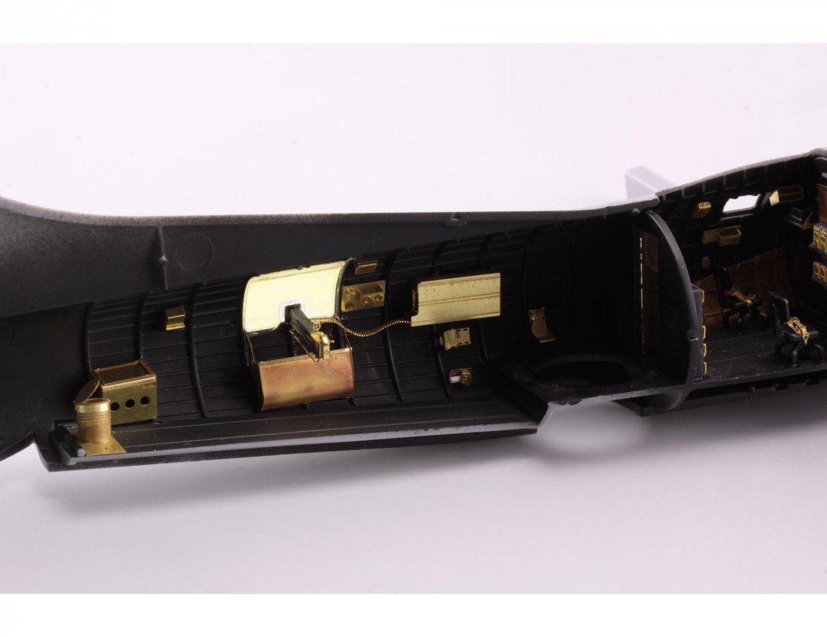 Eduard 73569 B-17G rear interior AIRFIX 1/72 – image 7