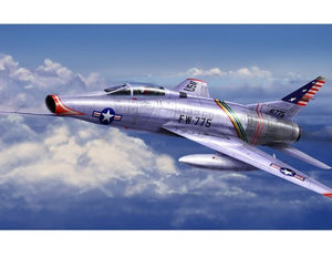 Trumpeter 01648 F-100C Super Saber 1/72