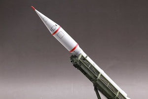 Trumpeter 09545 2P16 Launcher with Missile of 2k6 Luna (FROG-5) 1/35 – obrázek 8