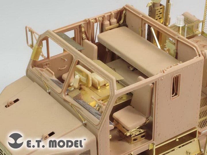 ET Model E35-132 Modern US M1070 Truck Tractor Interior (For HOBBY BOSS 85502) (1/35) – image 6