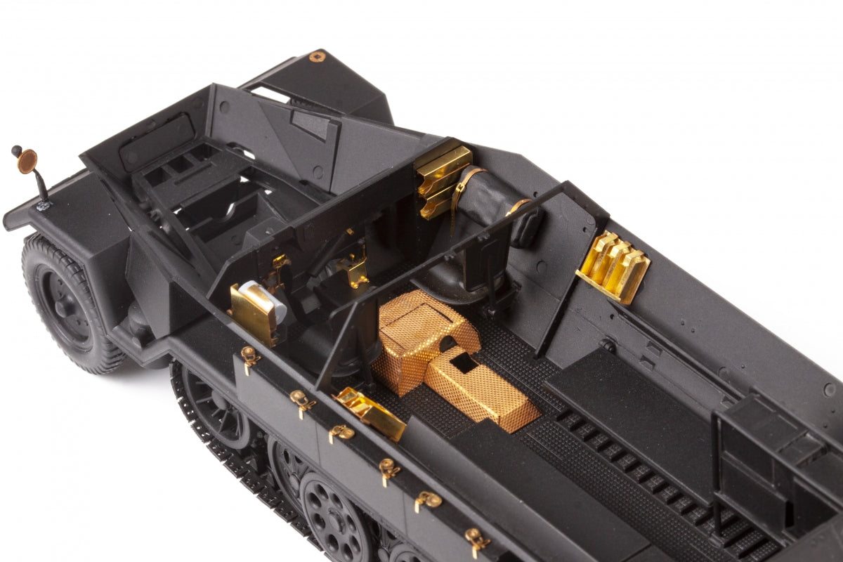 Eduard 36518 Sd. Kfz. 251/18 Ausf. A ICM 1/35 – image 5