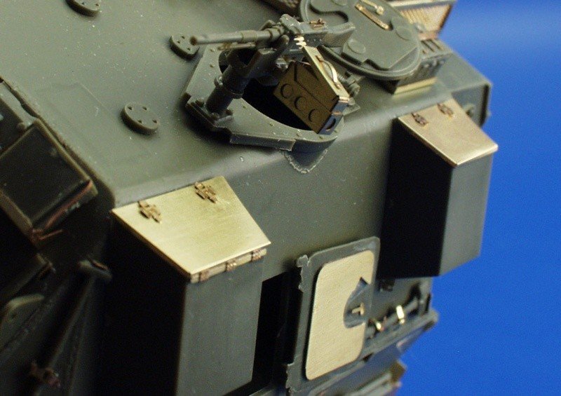 Eduard 35566 British 155mm AS-90 SPH 1/35 Trumpeter – obrázek 4