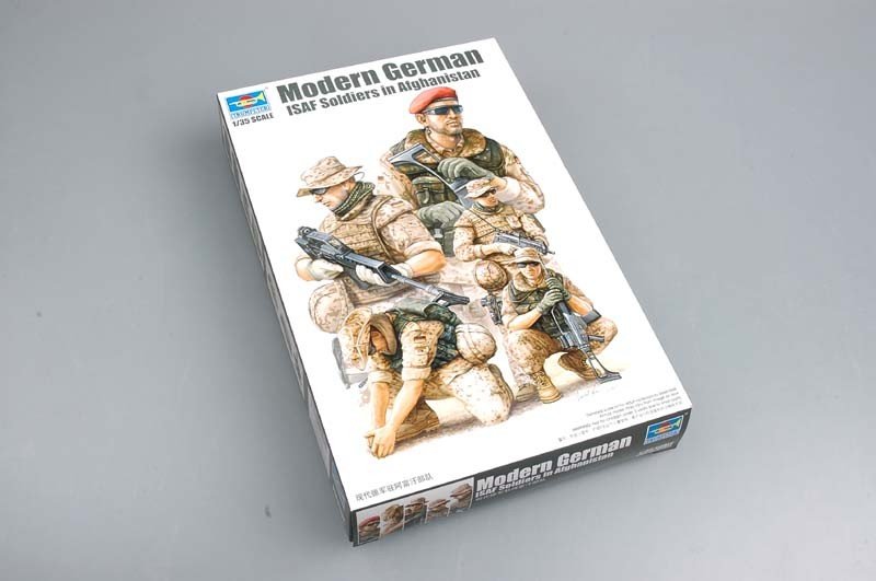 Trumpeter 00421 Modern German ISAF Soldiers in Afghanistan 1/35 – image 3