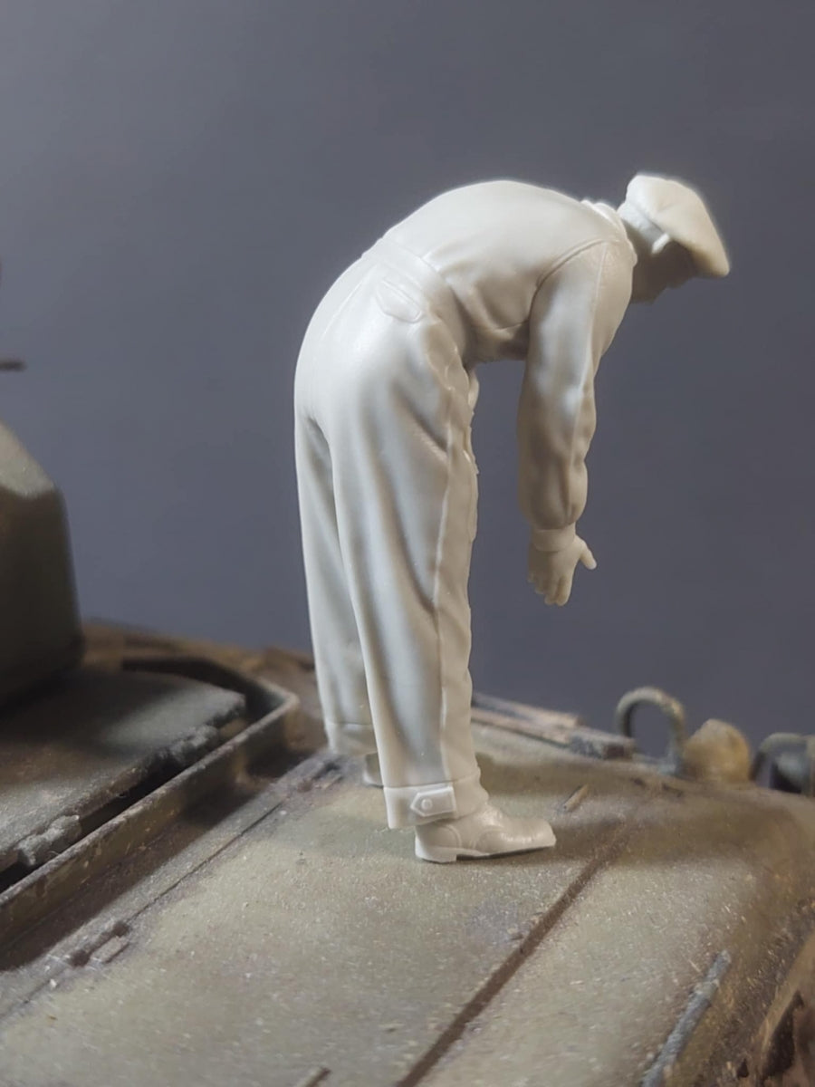 Panzer Art FI35-232 British tanker loading 75mm ammo No1 1/35 – zdjęcie 3