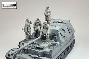 Ardennes Miniature 35025 GERMAN SOLDIER 1944-1945 1/35 – image 3