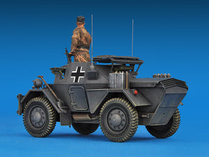 MiniArt 35074 DINGO Mk.II SCOUT CAR w/CREW 1/35 – obrázek 2