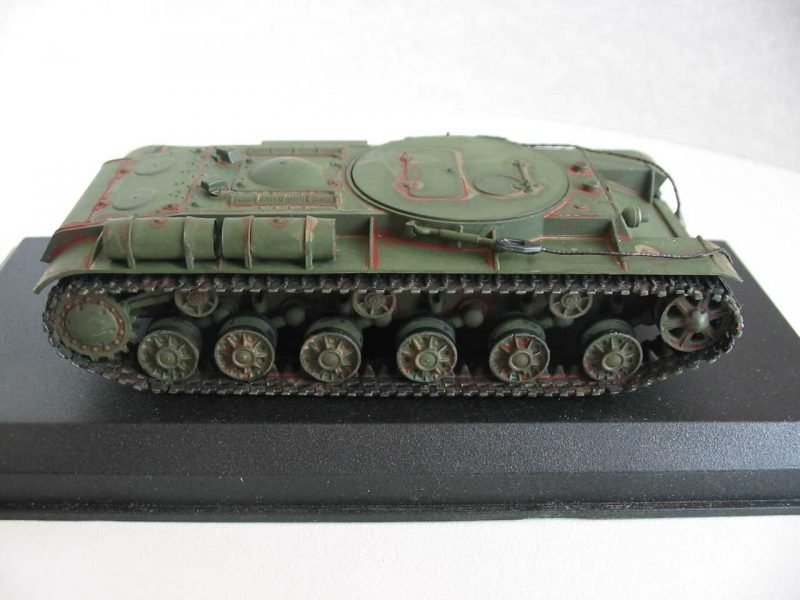 PST 72038 Armored Tow Tractor KV-T 1/72 – Bild 5