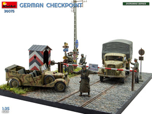MiniArt 36075 German Checkpoint. 3t Cargo Truck 3,6-36S &amp;amp; Kfz.1 Type 170VK w/ Feldgendarmerie. Big Set 1/35 – Bild 3