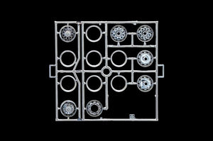 Italeri 3884 Mercedes-Benz Actros MP3 1/24 – image 11