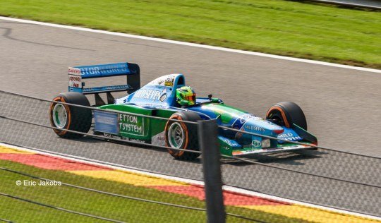 Revell 05689 Benetton Ford B194 25 Anniv. 1/24 – image 2
